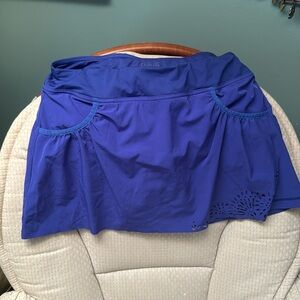 Athleta skirt with shorts